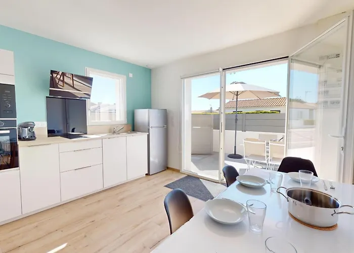 La Petite Vague Nyaraló *